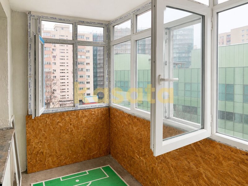 Dristor, Mihai Bravu, metrou, ap 3 camere 69 mp, 1980, decomandat